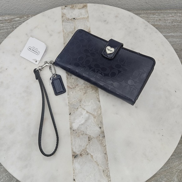 Coach Signature Perforated Embossed Liquid Gloss Wristlet F51822 Navy - Picture 1 of 9